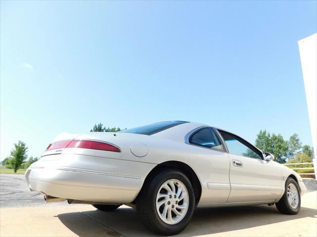 used 1995 Lincoln Mark VIII car, priced at $12,500