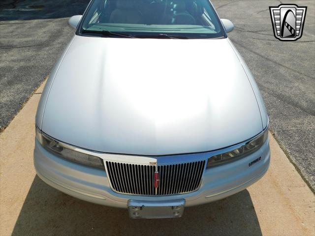 used 1995 Lincoln Mark VIII car, priced at $12,500