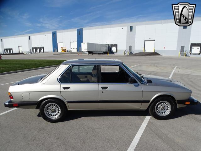 used 1988 BMW 528 car, priced at $19,500