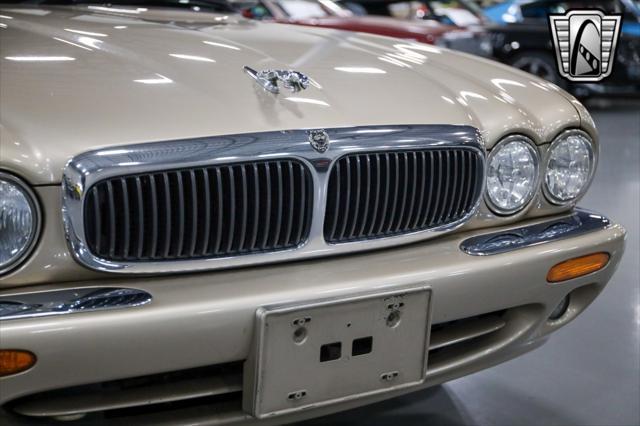 used 2001 Jaguar XJ8 car, priced at $14,500
