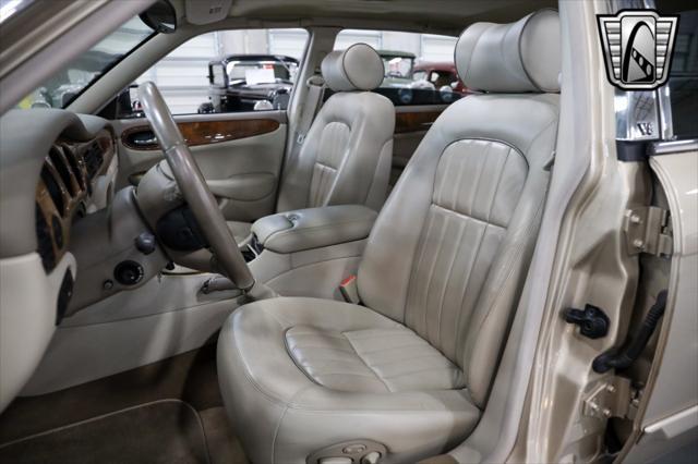 used 2001 Jaguar XJ8 car, priced at $14,500