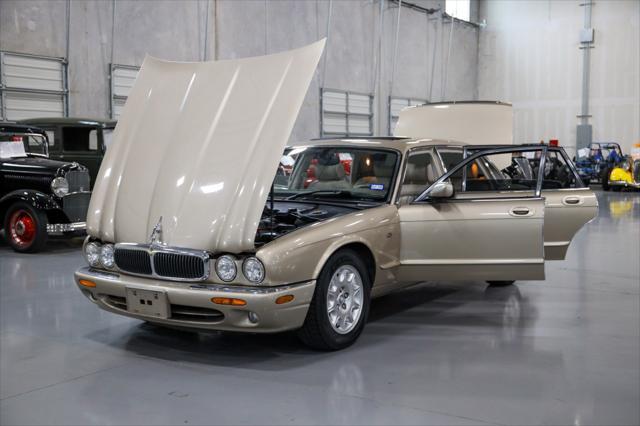 used 2001 Jaguar XJ8 car, priced at $14,500