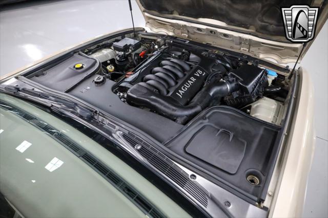 used 2001 Jaguar XJ8 car, priced at $14,500