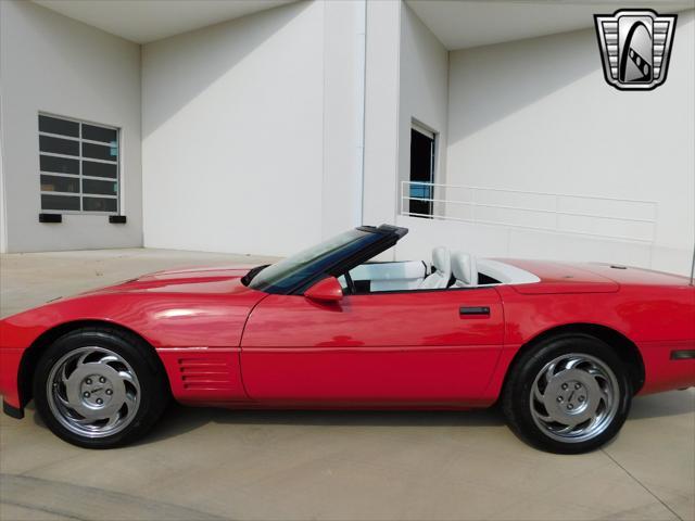 used 1992 Chevrolet Corvette car, priced at $15,500