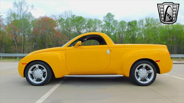 used 2004 Chevrolet SSR car, priced at $38,000