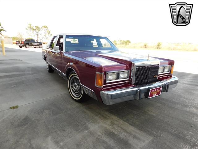 used 1989 Lincoln Town Car car, priced at $14,000