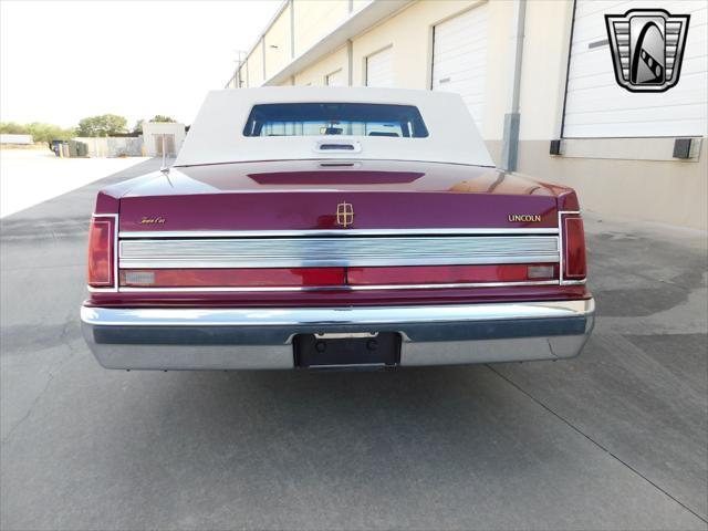 used 1989 Lincoln Town Car car, priced at $14,000