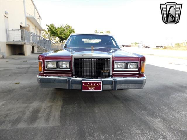 used 1989 Lincoln Town Car car, priced at $14,000