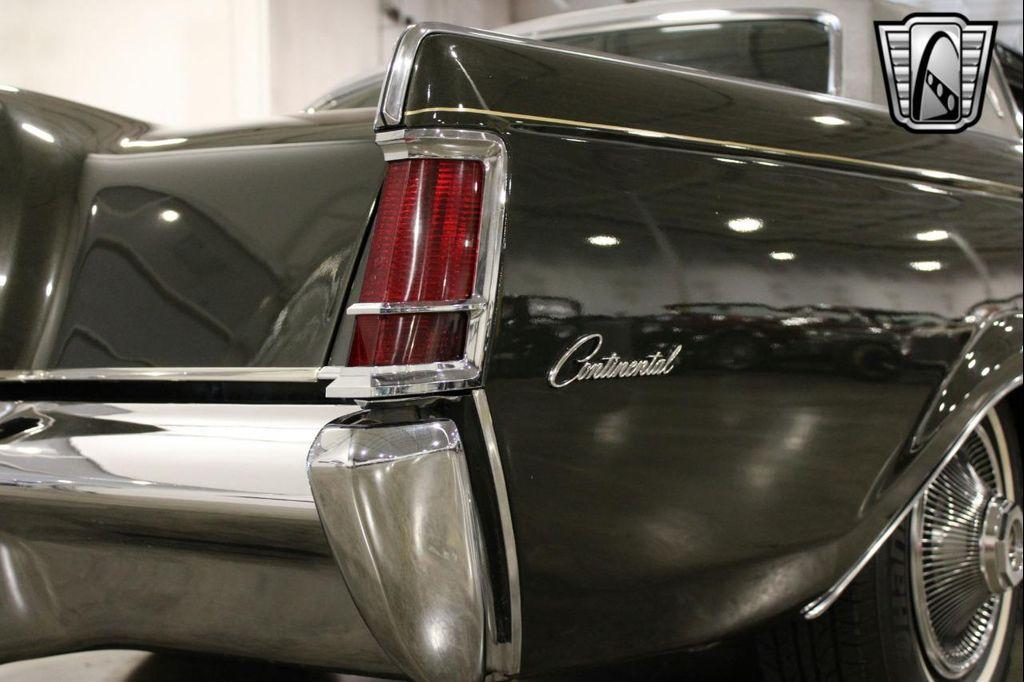 used 1969 Lincoln Mark III car, priced at $32,000