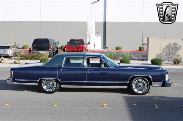 used 1979 Lincoln Continental car, priced at $9,000