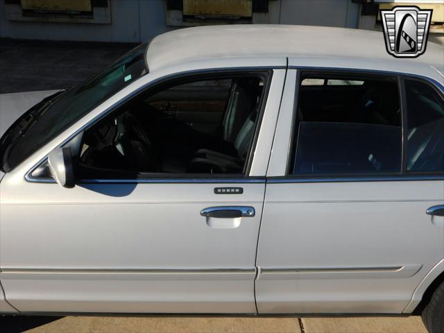 used 2008 Mercury Grand Marquis car, priced at $16,500