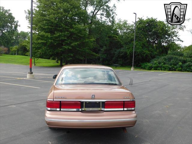 used 1992 Lincoln Continental car, priced at $14,000