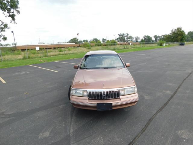 used 1992 Lincoln Continental car, priced at $14,000