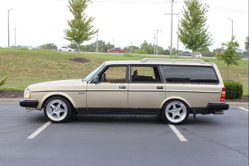 used 1989 Volvo 240 car, priced at $10,000