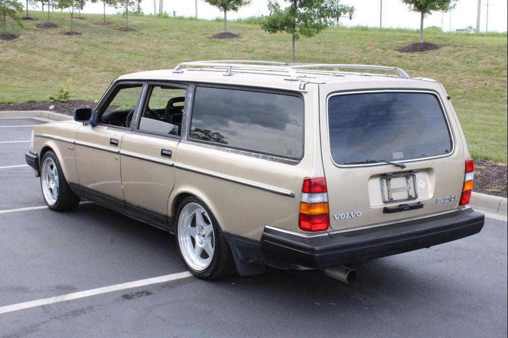 used 1989 Volvo 240 car, priced at $10,000