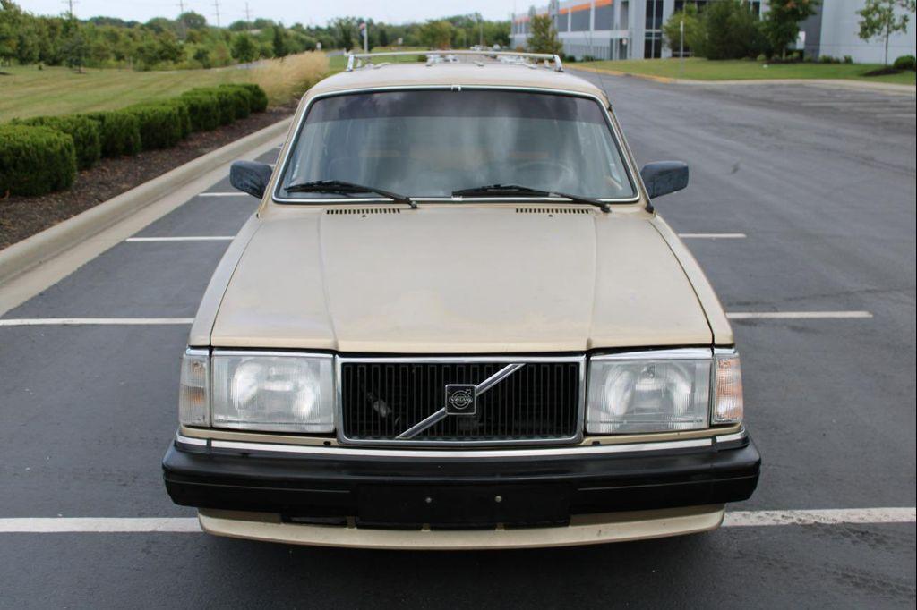 used 1989 Volvo 240 car, priced at $10,000