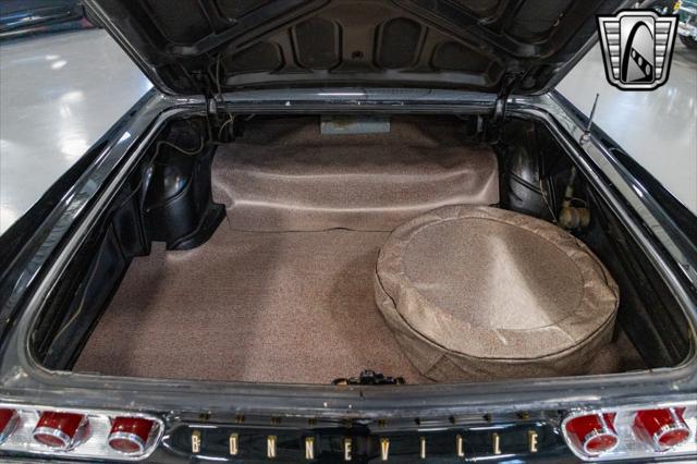 used 1961 Pontiac Bonneville car, priced at $62,000