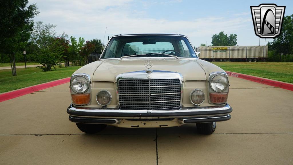 used 1971 Mercedes-Benz 250C car, priced at $14,500