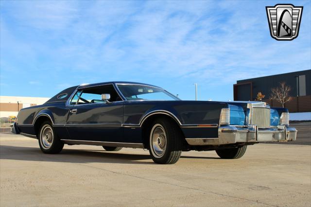 used 1976 Lincoln Continental car, priced at $12,500