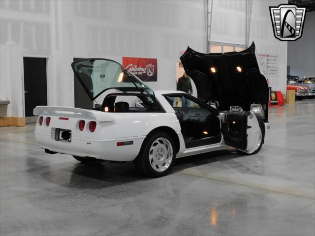 used 1992 Chevrolet Corvette car, priced at $21,000