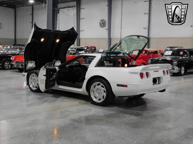 used 1992 Chevrolet Corvette car, priced at $21,000