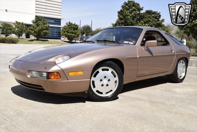 used 1988 Porsche 928 car, priced at $39,000