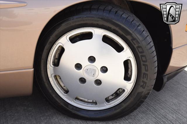 used 1988 Porsche 928 car, priced at $39,000