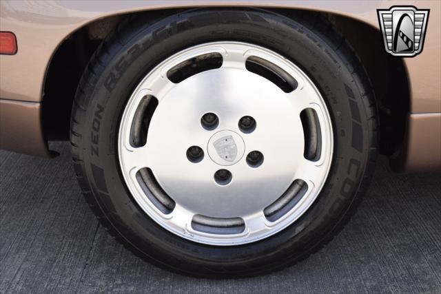 used 1988 Porsche 928 car, priced at $39,000