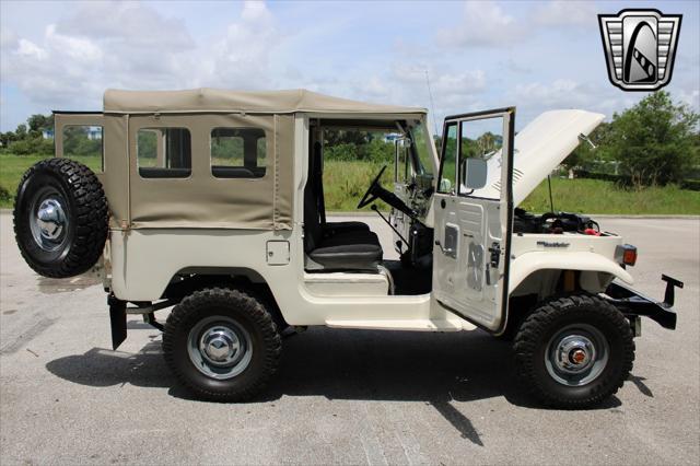 used 1975 Toyota Land Cruiser car, priced at $29,000