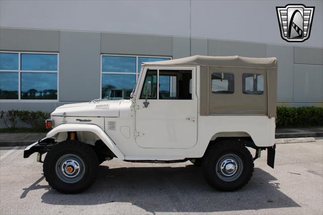 used 1975 Toyota Land Cruiser car, priced at $29,000