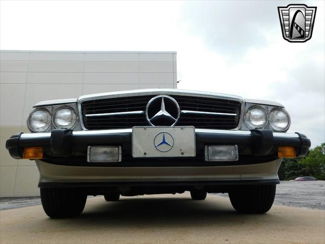 used 1987 Mercedes-Benz 560SL car, priced at $33,000