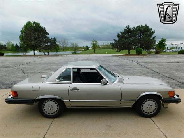 used 1987 Mercedes-Benz 560SL car, priced at $33,000