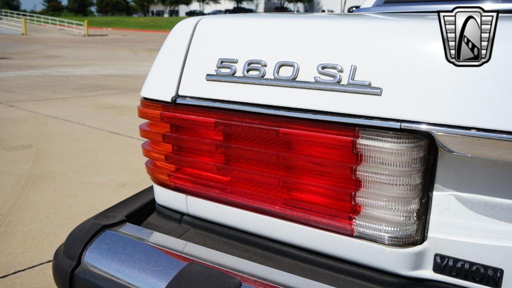 used 1989 Mercedes-Benz 560SL car, priced at $29,000