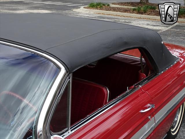 used 1961 Oldsmobile Starfire car, priced at $35,000