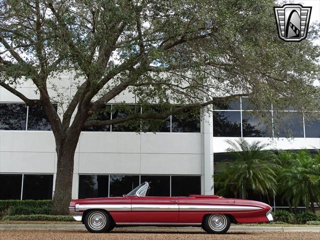 used 1961 Oldsmobile Starfire car, priced at $35,000