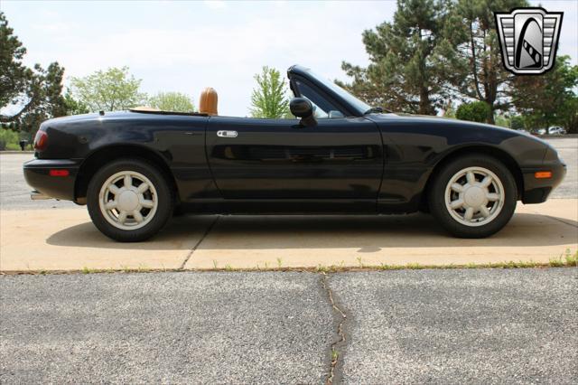 used 1993 Mazda MX-5 Miata car, priced at $17,500