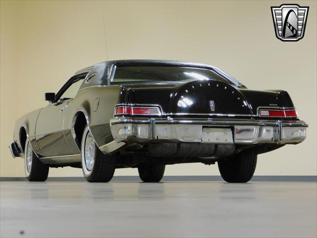 used 1975 Lincoln Continental car, priced at $13,000