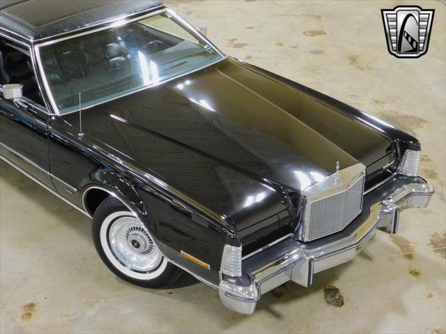 used 1975 Lincoln Continental car, priced at $13,000