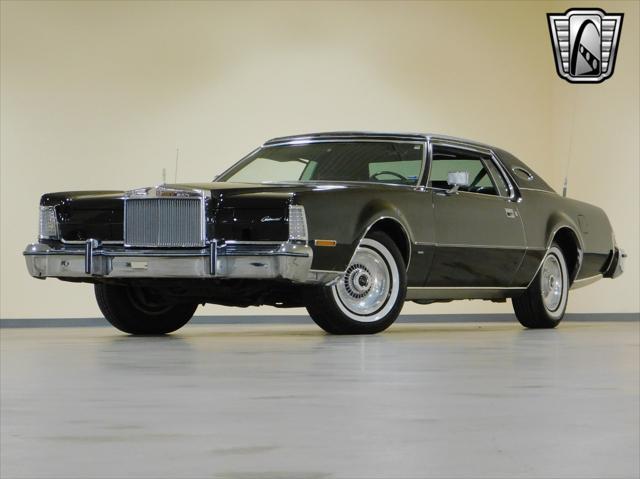 used 1975 Lincoln Continental car, priced at $13,000