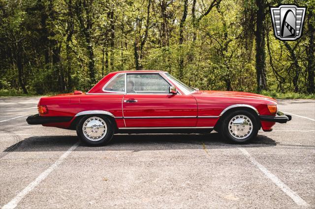 used 1986 Mercedes-Benz 560SL car, priced at $17,000