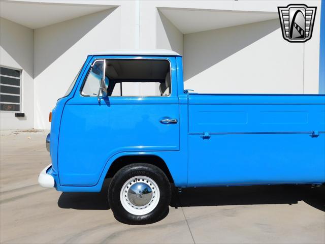 used 1992 Volkswagen Type 2 car, priced at $53,000