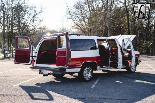 used 1991 Chevrolet Suburban car, priced at $32,000