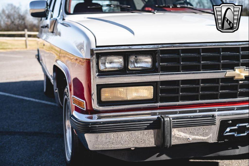 used 1991 Chevrolet Suburban car, priced at $28,000