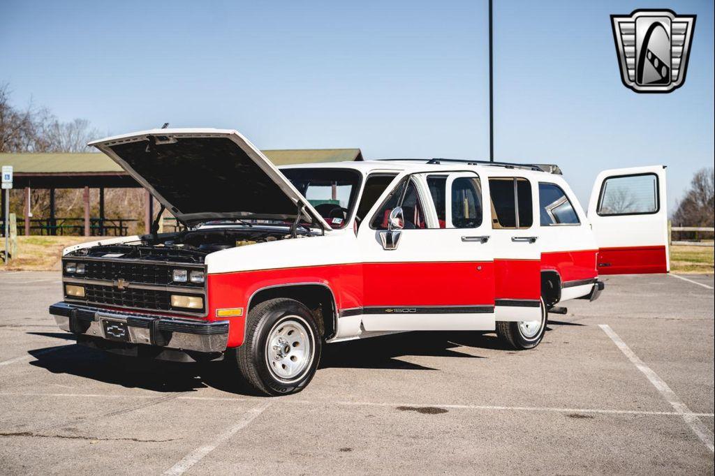 used 1991 Chevrolet Suburban car, priced at $28,000