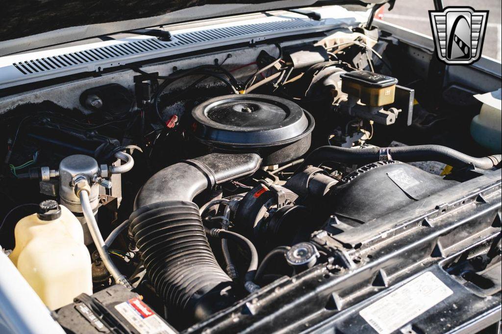 used 1991 Chevrolet Suburban car, priced at $28,000