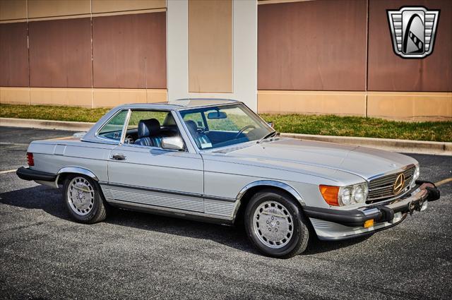 used 1988 Mercedes-Benz 560SL car, priced at $22,500