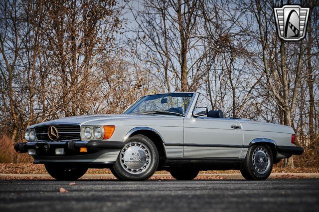 used 1988 Mercedes-Benz 560SL car, priced at $22,500