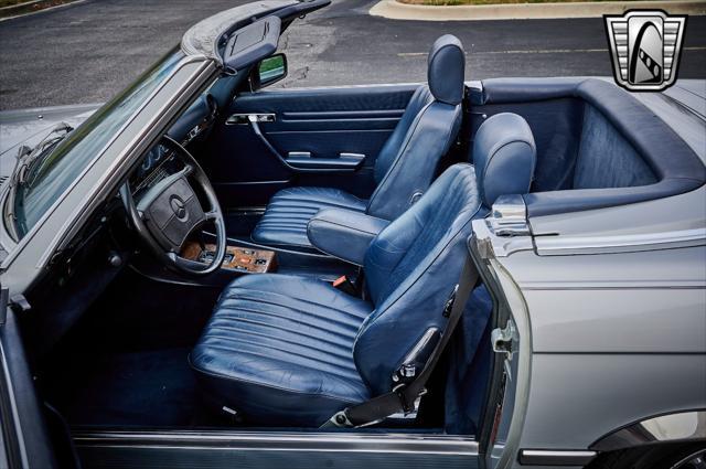 used 1988 Mercedes-Benz 560SL car, priced at $22,500