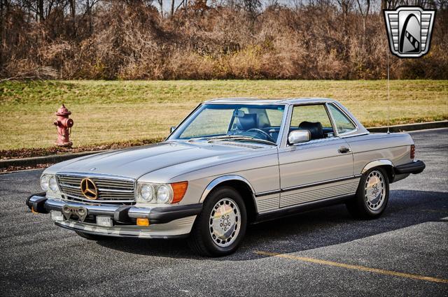 used 1988 Mercedes-Benz 560SL car, priced at $22,500