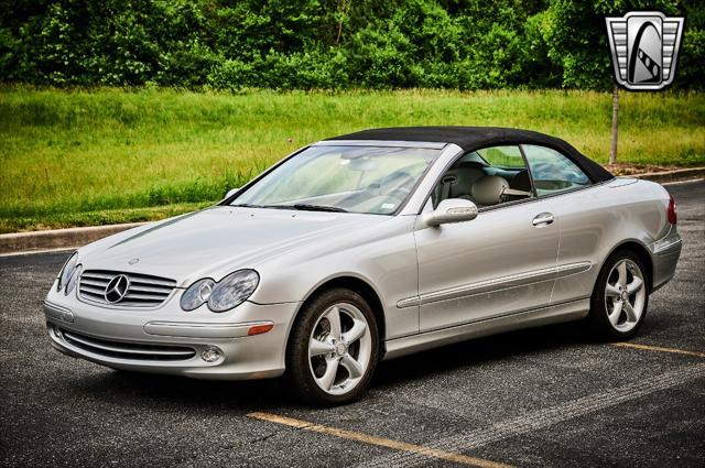 used 2005 Mercedes-Benz CLK-Class car, priced at $10,500